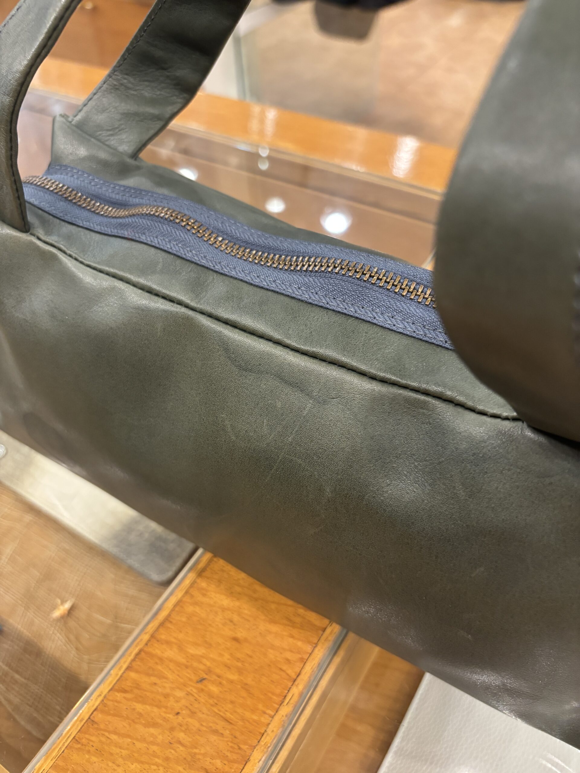 シミ】染料染めバッグのシミのトラブル | いろはみせ
