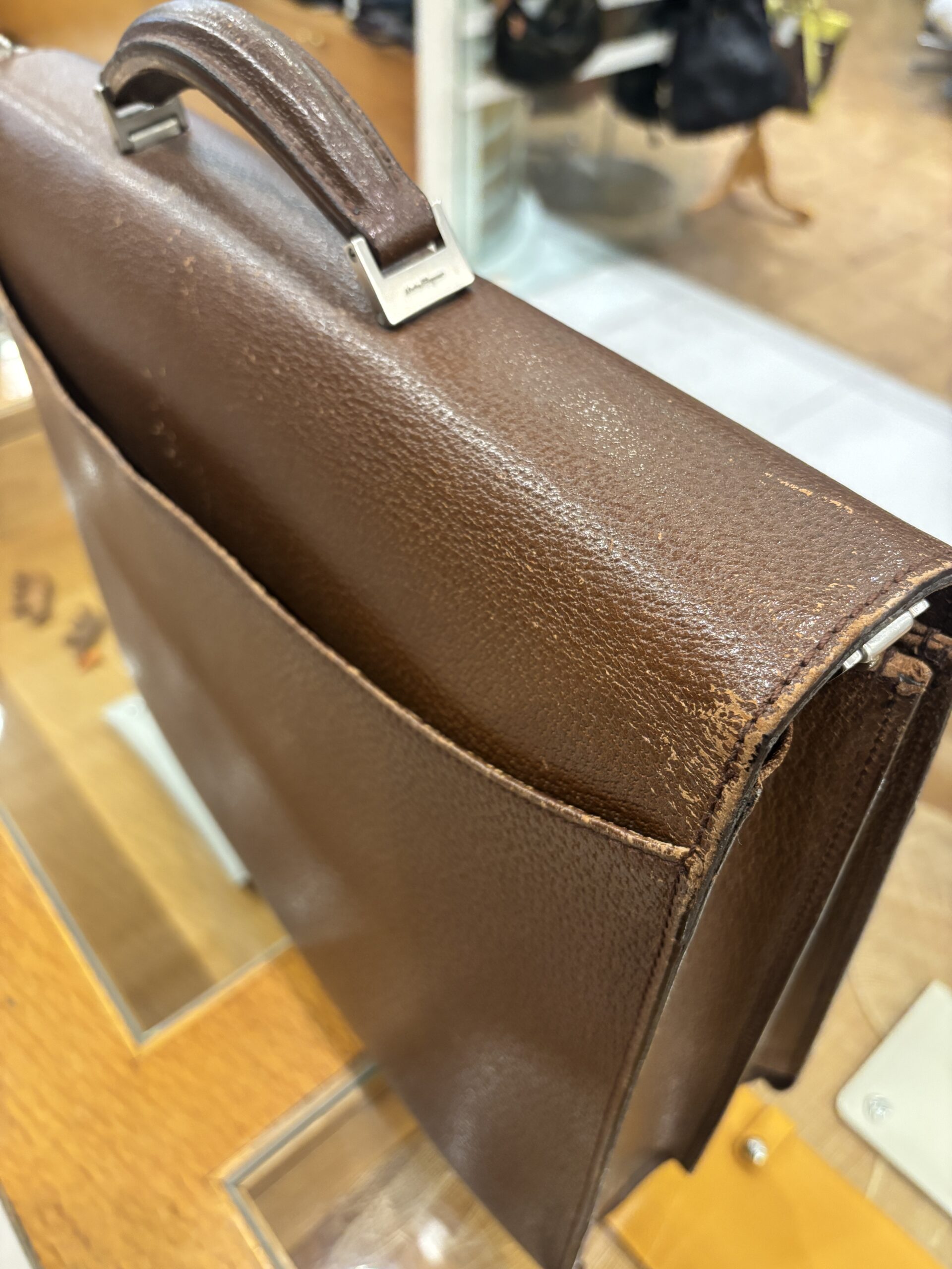 補色】革製カバンの補色メンテナンス | いろはみせ